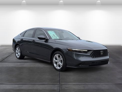 New 2026 Honda Accord LX image 2