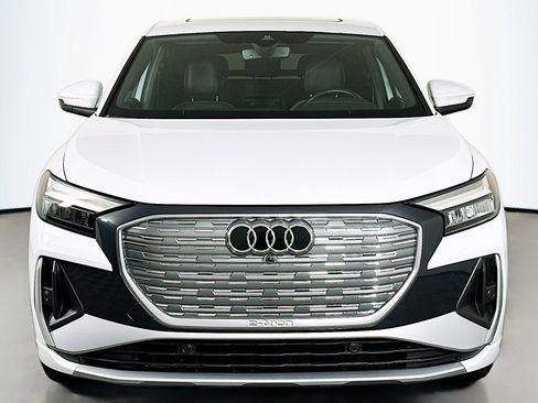 Used 2024 Audi Q4 e-tron Premium Plus w/ Premium Plus AWD/4WD image 2