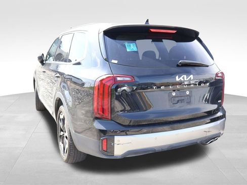Used 2025 Kia Telluride S AWD/4WD image 18