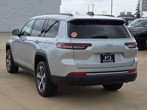 New 2026 Jeep Grand Cherokee L Limited w/ Luxury Tech Group II image 4