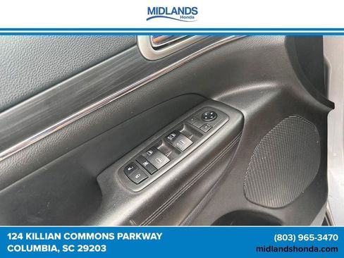 Used 2019 Jeep Grand Cherokee Limited AWD/4WD image 24