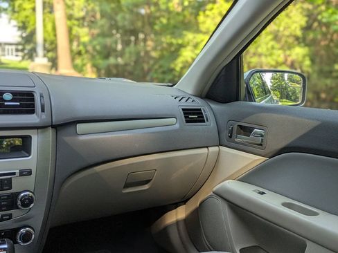 Used 2012 Ford Fusion SE FWD image 21