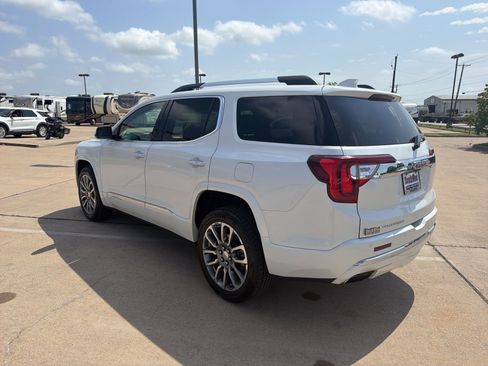 Used 2023 GMC Acadia Denali w/ Denali Technology Package image 7