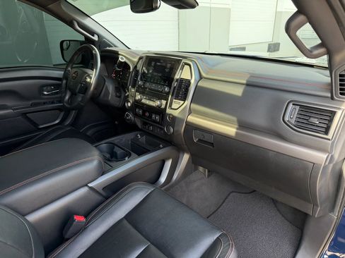 Used 2021 Nissan Titan PRO-4X w/ Pro-4x Convenience Package image 14