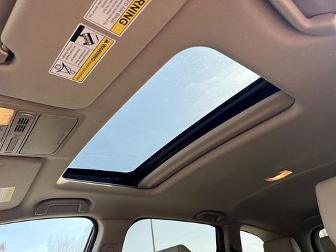 Used 2019 Honda CR-V Touring image 19