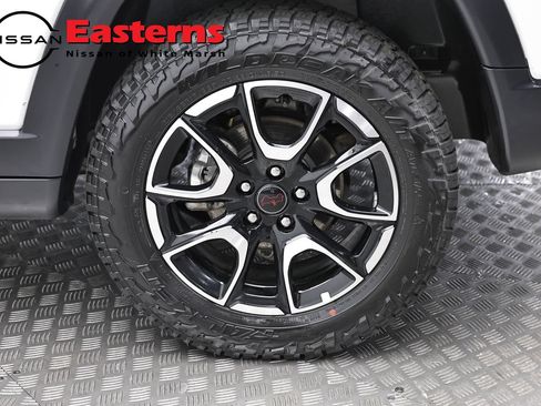 Used 2025 Jeep Compass Trailhawk w/ Trailer Tow Group AWD/4WD image 21