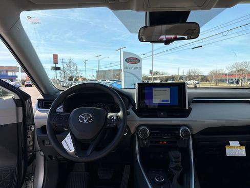 New 2025 Toyota RAV4 XLE image 21