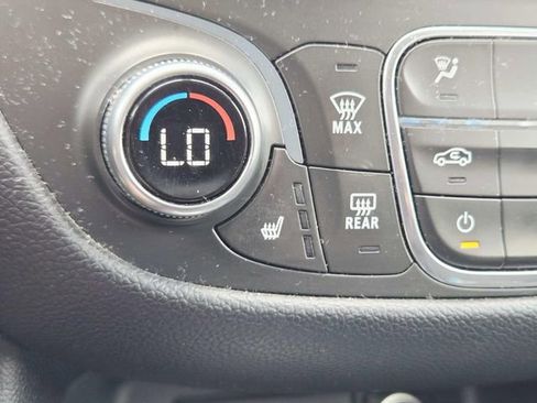 Used 2019 Chevrolet Equinox LT FWD image 14