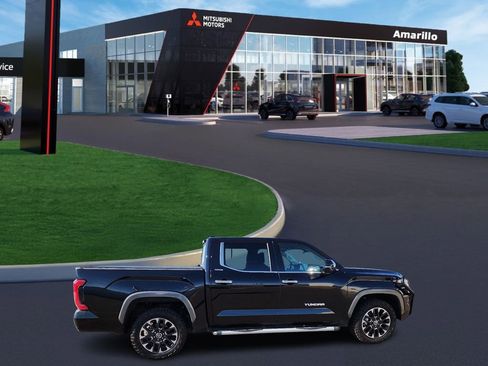 Used 2023 Toyota Tundra Limited image 4