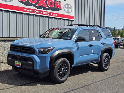 New 2026 Toyota 4Runner SR5 AWD/4WD image 2