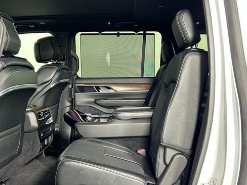 Used 2024 Jeep Grand Wagoneer L 4WD image 19