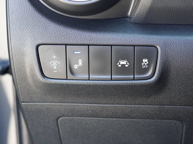 Used 2019 Hyundai Kona SEL FWD image 17