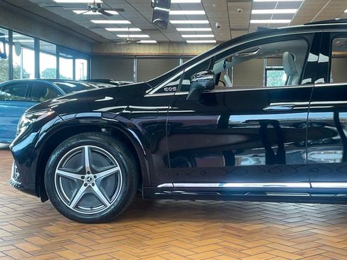 Used 2023 Mercedes-Benz EQS 580 4MATIC SUV image 5