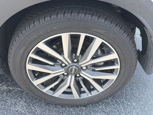 Certified 2024 Nissan Kicks SV FWD image 27