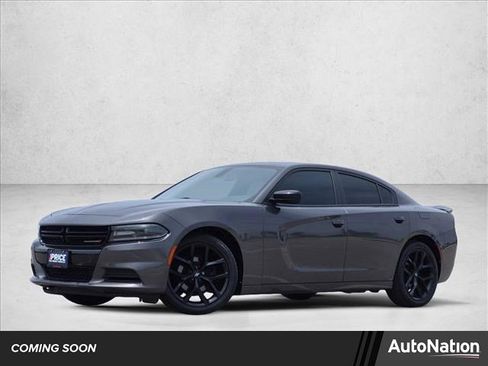 Used 2019 Dodge Charger SXT w/ Blacktop Package RWD image 1
