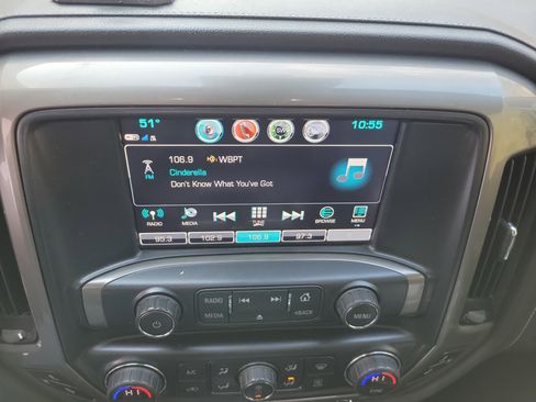 Used 2019 Chevrolet Silverado 2500 High Country w/ Duramax Plus Package image 17