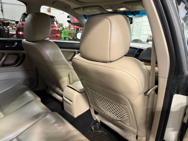 Used 2009 Subaru Outback 2.5i Limited AWD/4WD image 15