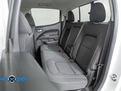 Used 2022 Chevrolet Colorado LT w/ LT Convenience Package image 30