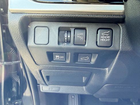 Used 2018 Subaru Forester 2.5i Limited w/ Popular Package #2 AWD/4WD image 44