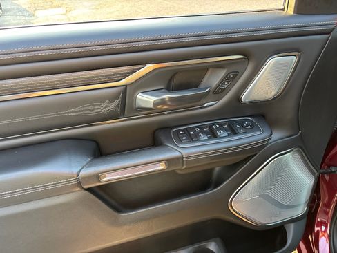 Used 2019 RAM 1500 Limited AWD/4WD image 12
