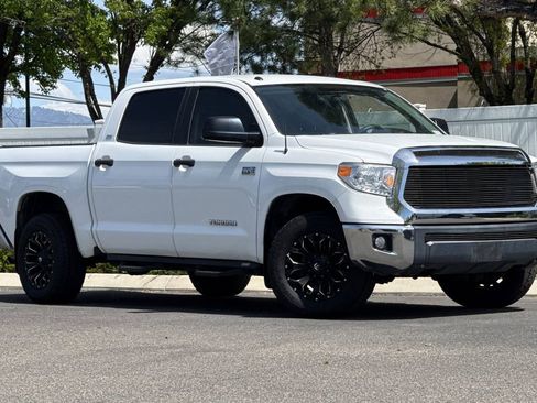 Used 2016 Toyota Tundra SR5 RWD image 2