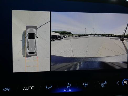 Used 2024 Chevrolet Equinox EV RS AWD/4WD image 27