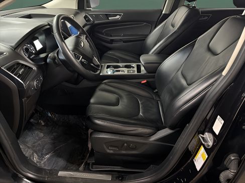 Used 2022 Ford Edge Titanium AWD/4WD image 12