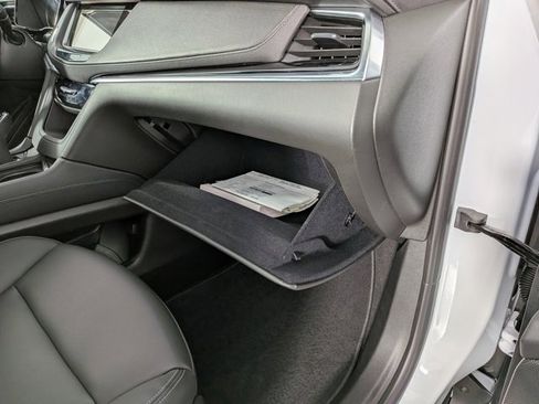 Certified 2025 Cadillac XT6 Luxury image 35