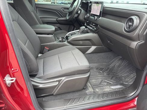 Used 2024 Chevrolet Colorado Trail Boss w/ Technology Package image 22