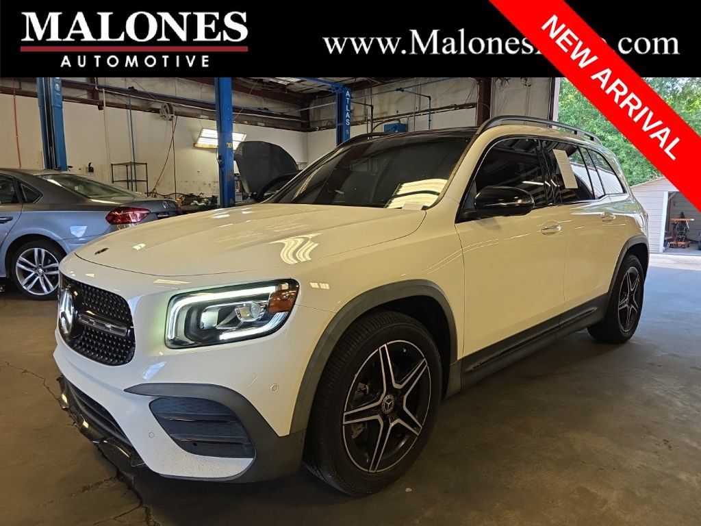 Used 2021 Mercedes-Benz GLB 250 w/ AMG Line image 1