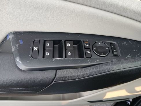 New 2026 Kia Sportage EX FWD image 36
