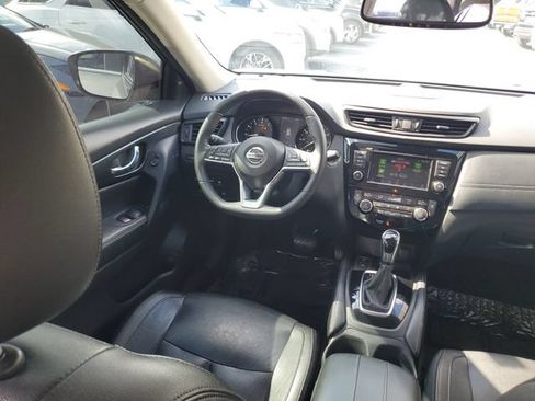 Used 2019 Nissan Rogue SL FWD image 15