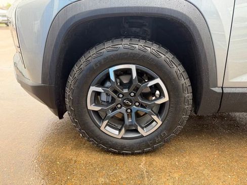 Used 2026 Chevrolet Equinox ACTIV w/ Convenience Package III FWD image 5