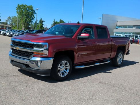 Used 2018 Chevrolet Silverado 1500 LT w/ All Star Edition AWD/4WD image 4