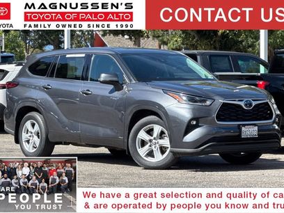 Used 2021 Toyota Highlander LE