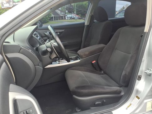 Used 2013 Nissan Altima 3.5 SV FWD image 6