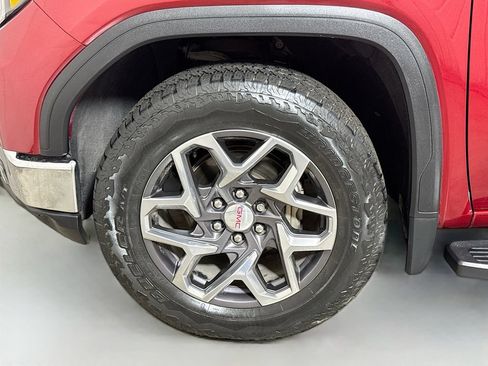 Used 2022 GMC Sierra 1500 SLT AWD/4WD image 30