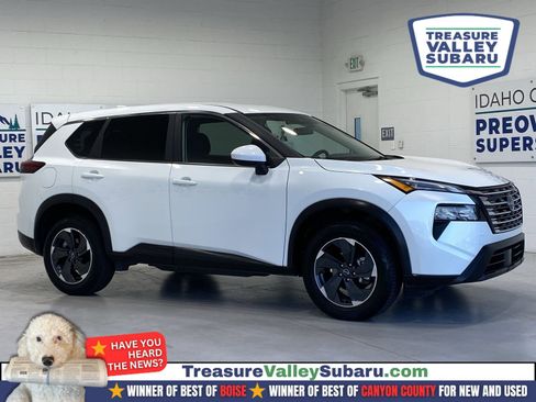 Used 2025 Nissan Rogue SV AWD/4WD image 1