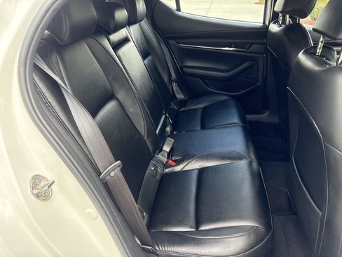 Used 2019 MAZDA MAZDA3 Hatchback FWD image 13