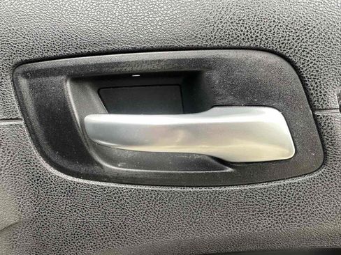 Used 2016 Chrysler 300 S RWD image 29