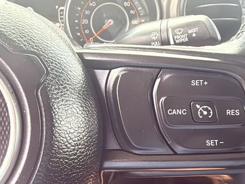 Used 2021 Jeep Gladiator Sport AWD/4WD image 17