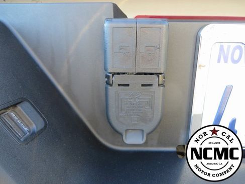 Used 2024 GMC Sierra 3500 Denali Ultimate image 13