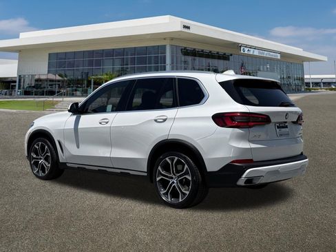 Certified 2023 BMW X5 xDrive40i w/ Premium Package AWD/4WD image 8