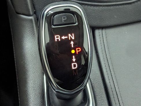 Used 2017 Cadillac XT5 Luxury w/ Driver Awareness Package image 17