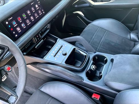 Certified 2024 Porsche Cayenne Turbo GT AWD/4WD image 17