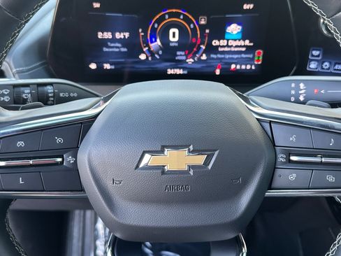 Used 2024 Chevrolet Traverse LT image 24