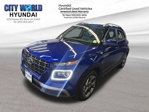 Used 2025 Hyundai Venue Limited FWD image 1