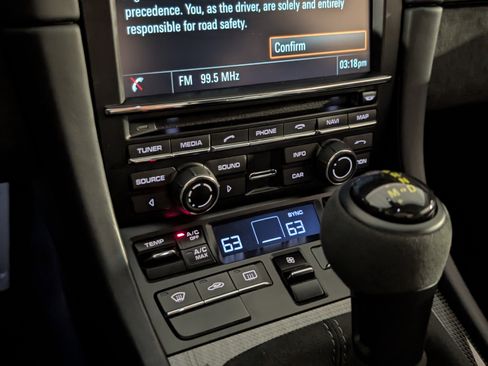 Used 2016 Porsche 911 GT3 RS image 39