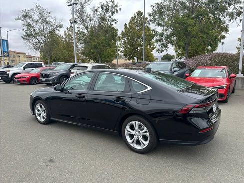 Used 2025 Honda Accord LX image 4