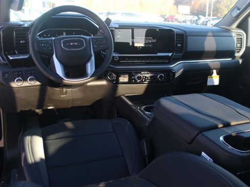 New 2025 GMC Sierra 2500 SLT w/ SLT Premium Package image 15